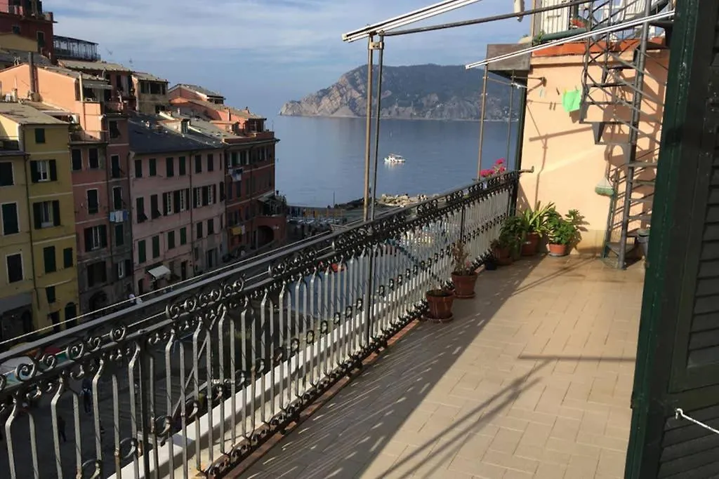 apartment sea view Vernazza Italie